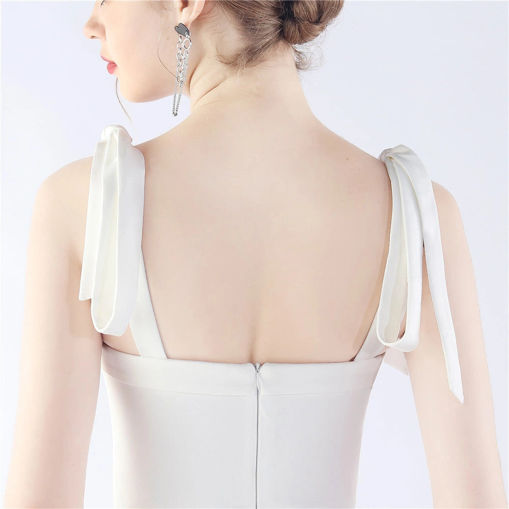 {{ product_title }} – Exklusive Damenmode für besondere Anlässe | HotFashionista.de