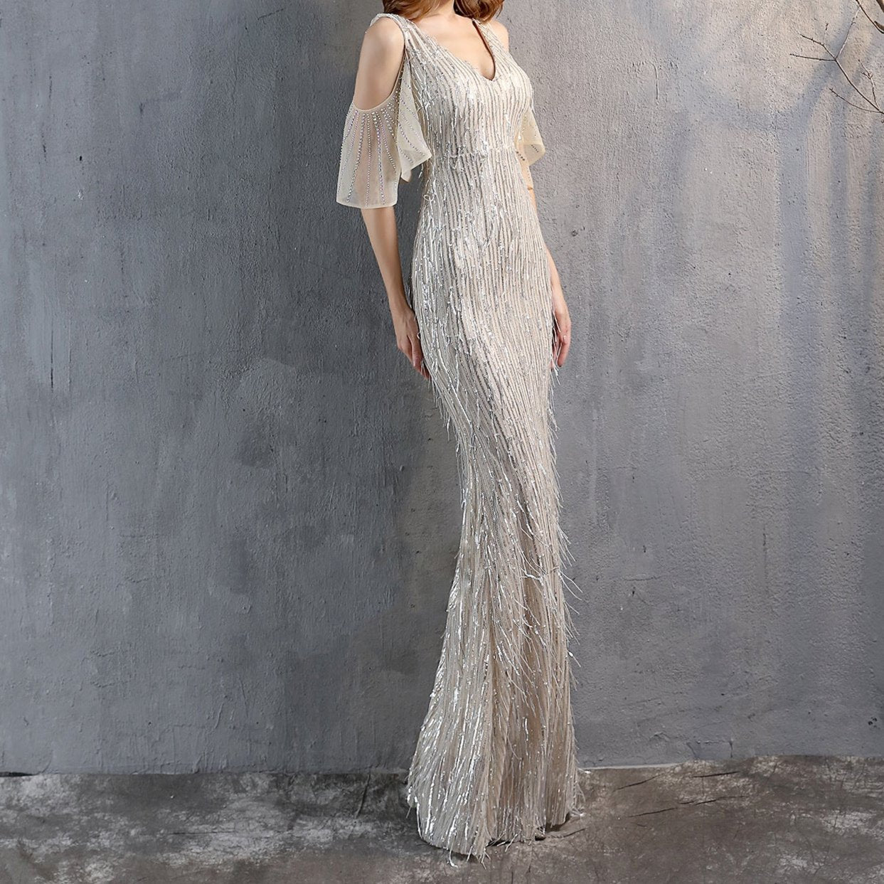 {{ product_title }} – Exklusive Damenmode für besondere Anlässe | HotFashionista.de