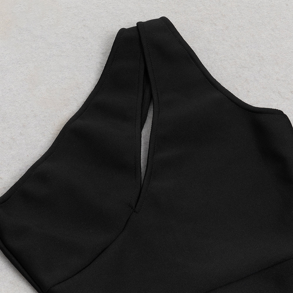 {{ product_title }} – Exklusive Damenmode für besondere Anlässe | HotFashionista.de