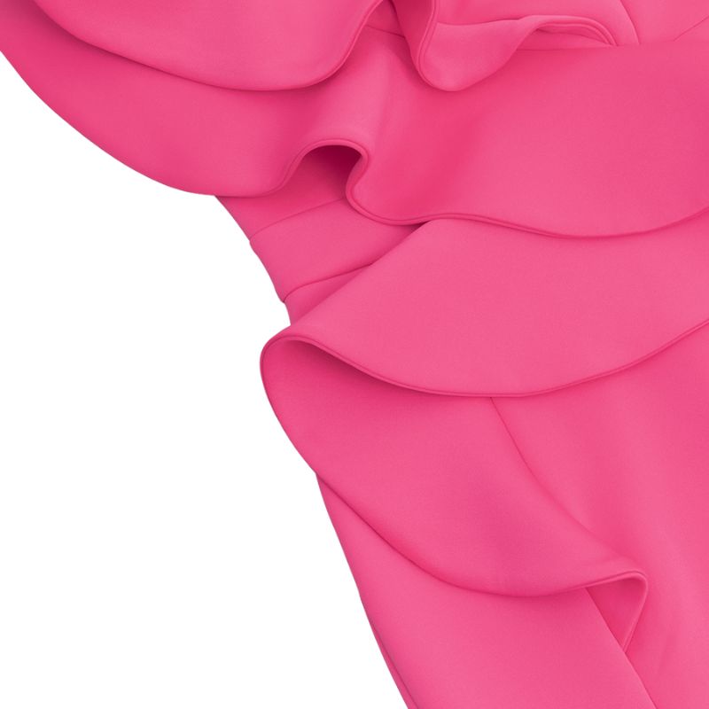 {{ product_title }} – Exklusive Damenmode für besondere Anlässe | HotFashionista.de