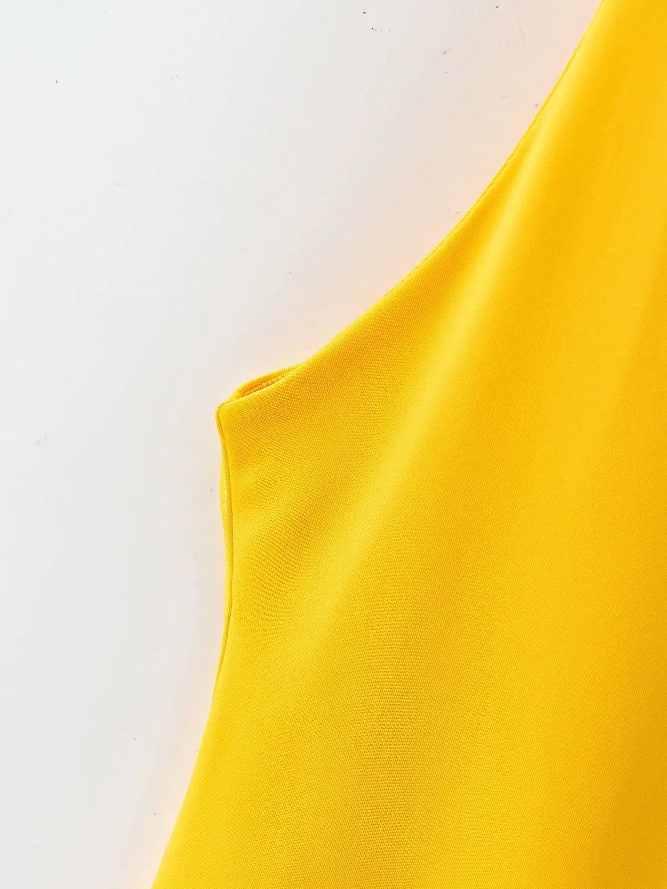 Elegantes Bandage-Maxikleid mit Diamanten – Bodenlang & Quadratkragen