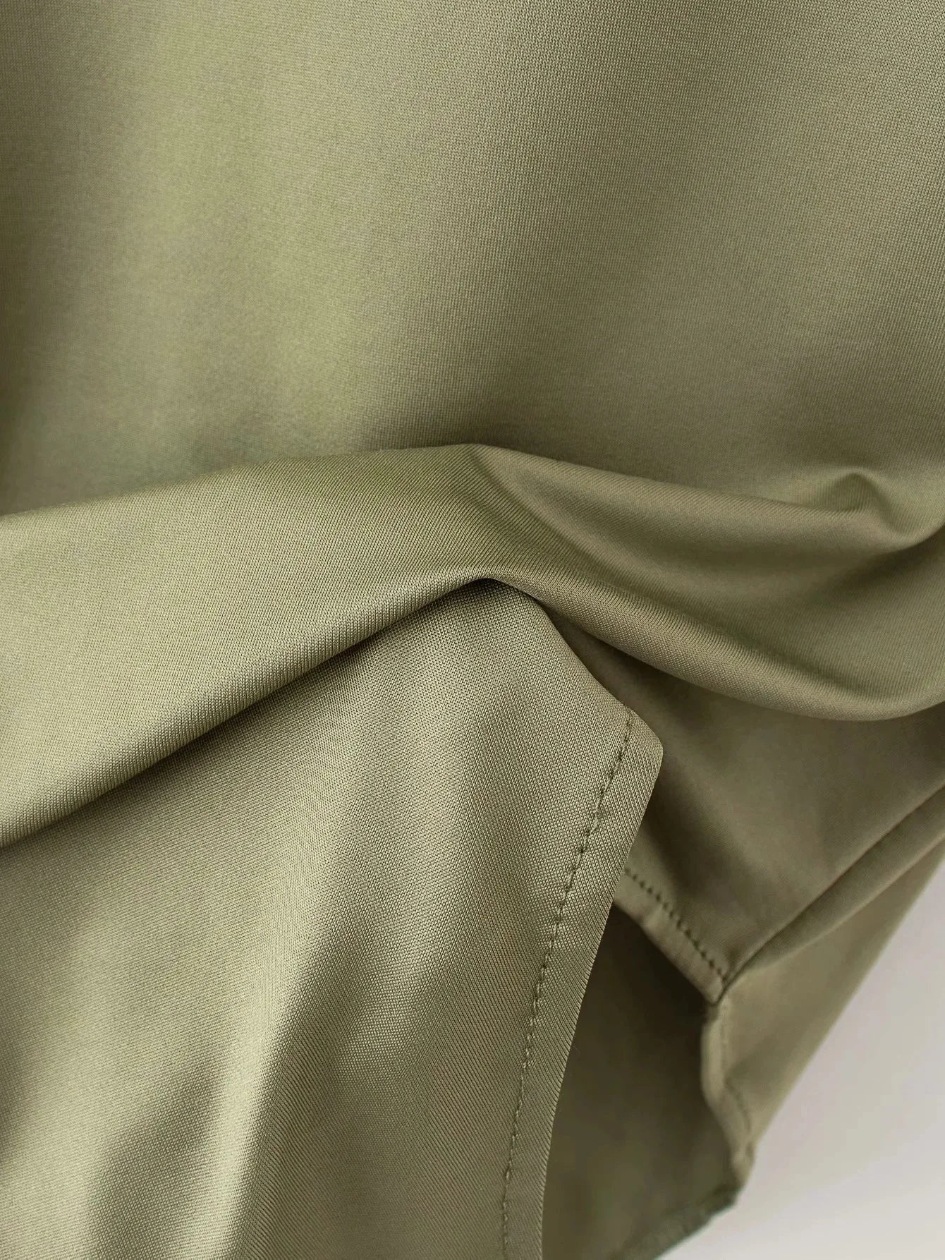 Elegantes Bandage-Maxikleid mit Diamanten – Bodenlang & Quadratkragen