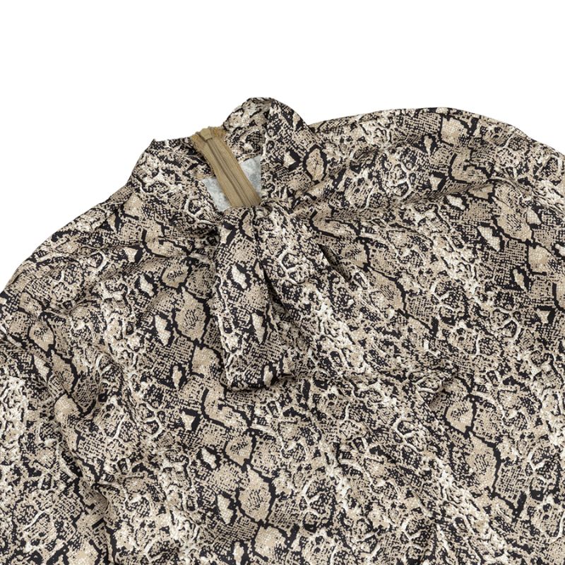{{ product_title }} – Exklusive Damenmode für besondere Anlässe | HotFashionista.de
