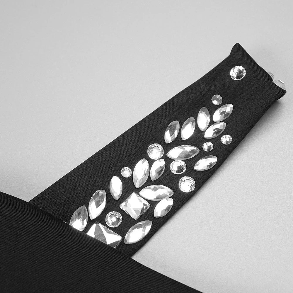 Elegantes Bandage-Maxikleid mit Diamanten – Bodenlang & Quadratkragen