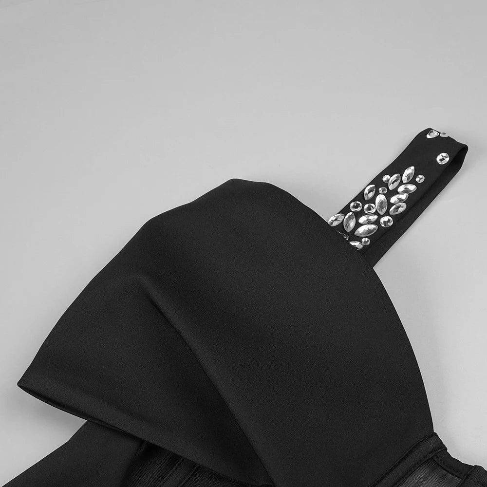 Elegantes Bandage-Maxikleid mit Diamanten – Bodenlang & Quadratkragen