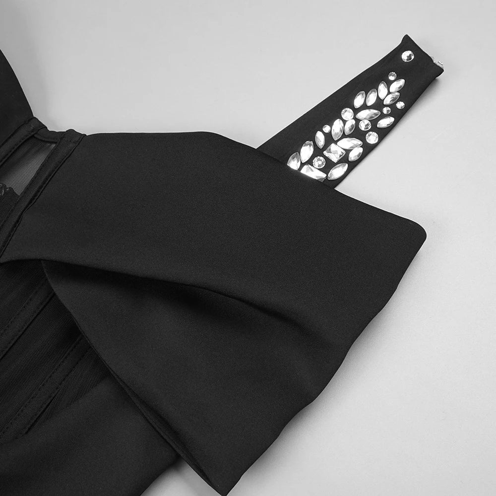 Elegantes Bandage-Maxikleid mit Diamanten – Bodenlang & Quadratkragen