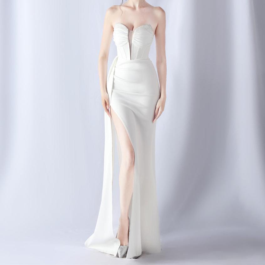 Elegantes Bandage-Maxikleid mit Diamanten – Bodenlang & Quadratkragen