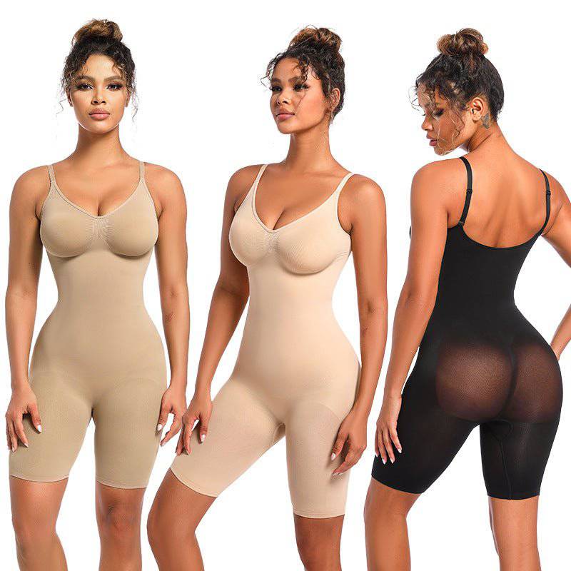 Produktbild von Elegantes Bandage-Maxikleid mit Diamanten – Bodenlang & Quadratkragen in black, erhältlich bei Hot Fashionista
