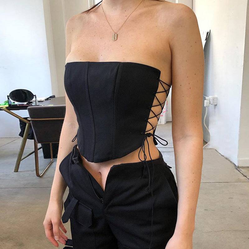 {{ product_title }} – Exklusive Damenmode für besondere Anlässe | HotFashionista.de