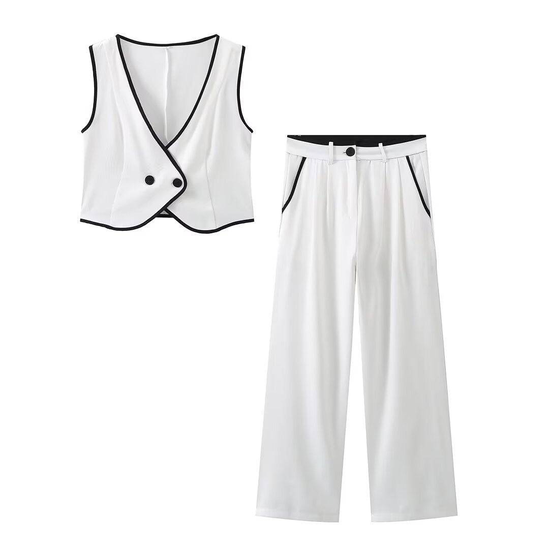 Produktbild von Elegantes Bandage-Maxikleid mit Diamanten – Bodenlang & Quadratkragen in White suit, erhältlich bei Hot Fashionista