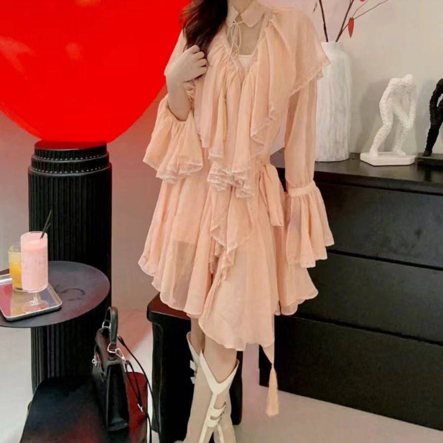 {{ product_title }} – Exklusive Damenmode für besondere Anlässe | HotFashionista.de
