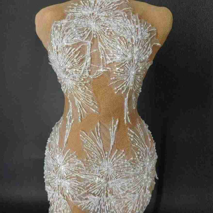 {{ product_title }} – Exklusive Damenmode für besondere Anlässe | HotFashionista.de
