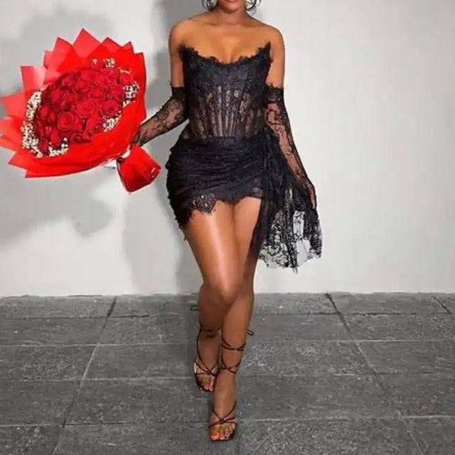 Elegantes Bandage-Maxikleid mit Diamanten – Bodenlang & Quadratkragen