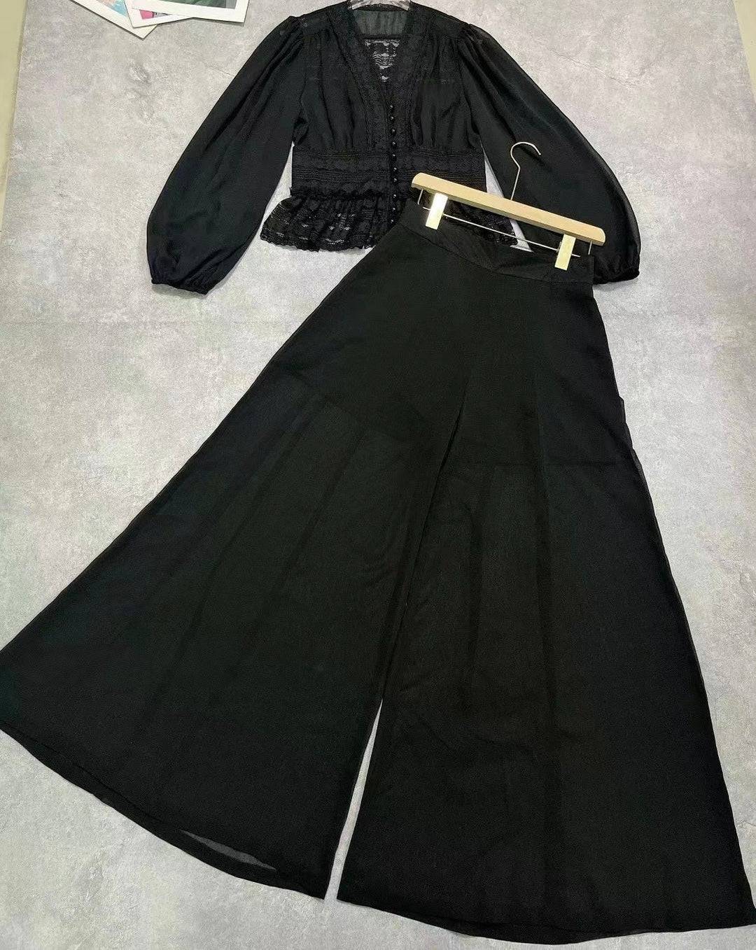 {{ product_title }} – Exklusive Damenmode für besondere Anlässe | HotFashionista.de