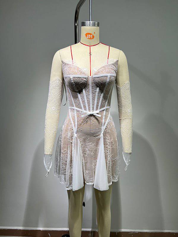 Elegantes Bandage-Maxikleid mit Diamanten – Bodenlang & Quadratkragen
