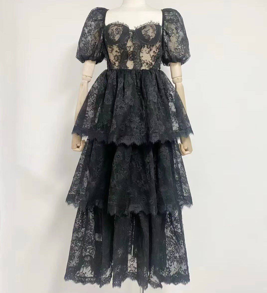 {{ product_title }} – Exklusive Damenmode für besondere Anlässe | HotFashionista.de