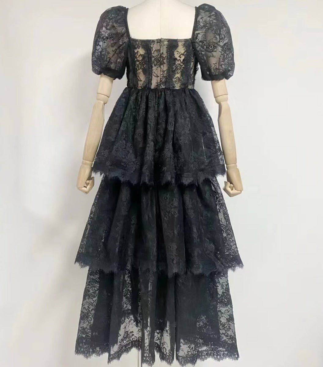 {{ product_title }} – Exklusive Damenmode für besondere Anlässe | HotFashionista.de