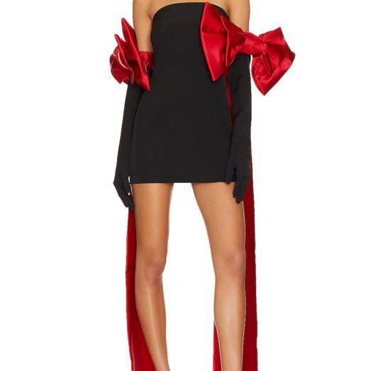 {{ product_title }} – Exklusive Damenmode für besondere Anlässe | HotFashionista.de