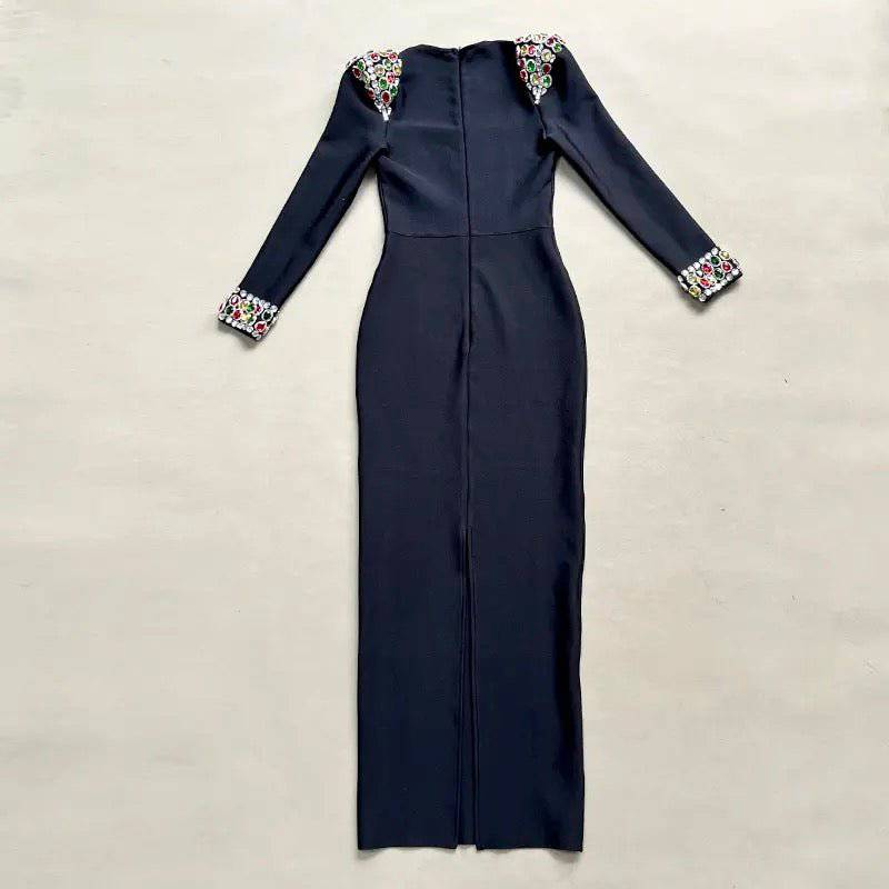 {{ product_title }} – Exklusive Damenmode für besondere Anlässe | HotFashionista.de