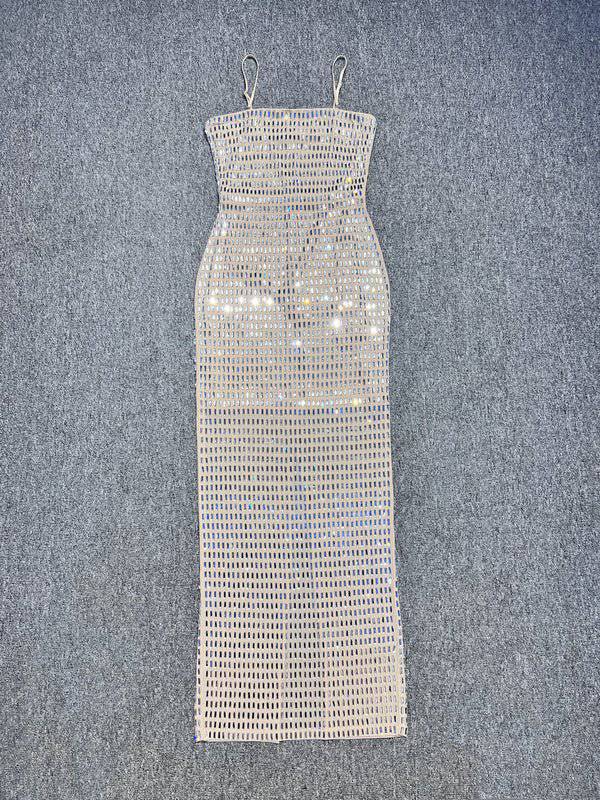 {{ product_title }} – Exklusive Damenmode für besondere Anlässe | HotFashionista.de