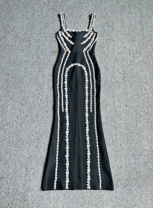 {{ product_title }} – Exklusive Damenmode für besondere Anlässe | HotFashionista.de