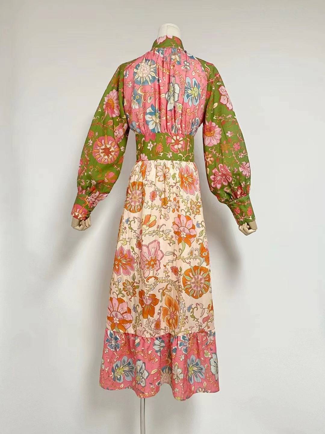 {{ product_title }} – Exklusive Damenmode für besondere Anlässe | HotFashionista.de