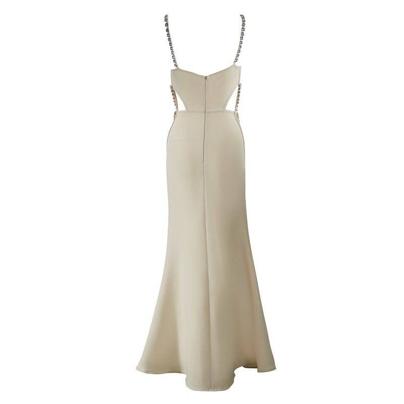 {{ product_title }} – Exklusive Damenmode für besondere Anlässe | HotFashionista.de