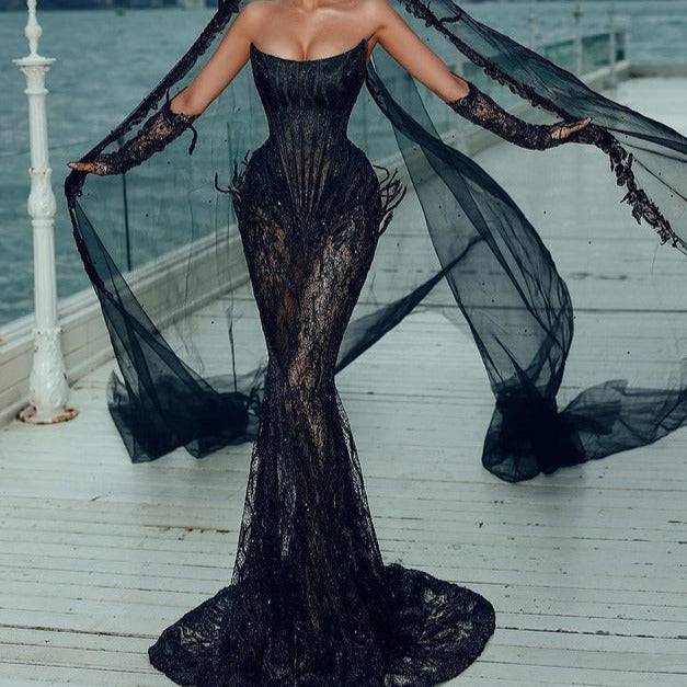Produktbild von Elegantes Bandage-Maxikleid mit Diamanten – Bodenlang & Quadratkragen in S, erhältlich bei Hot Fashionista