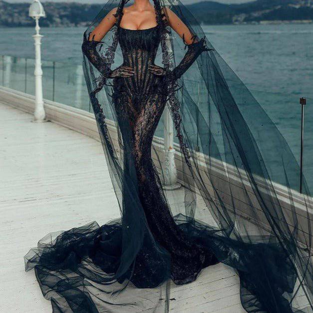 Elegantes Bandage-Maxikleid mit Diamanten – Bodenlang & Quadratkragen