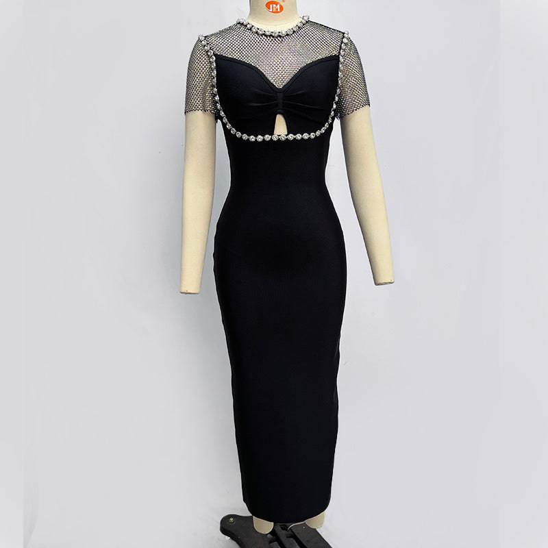 {{ product_title }} – Exklusive Damenmode für besondere Anlässe | HotFashionista.de
