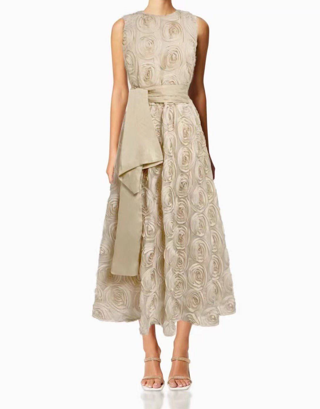 Elegantes Bandage-Maxikleid mit Diamanten – Bodenlang & Quadratkragen