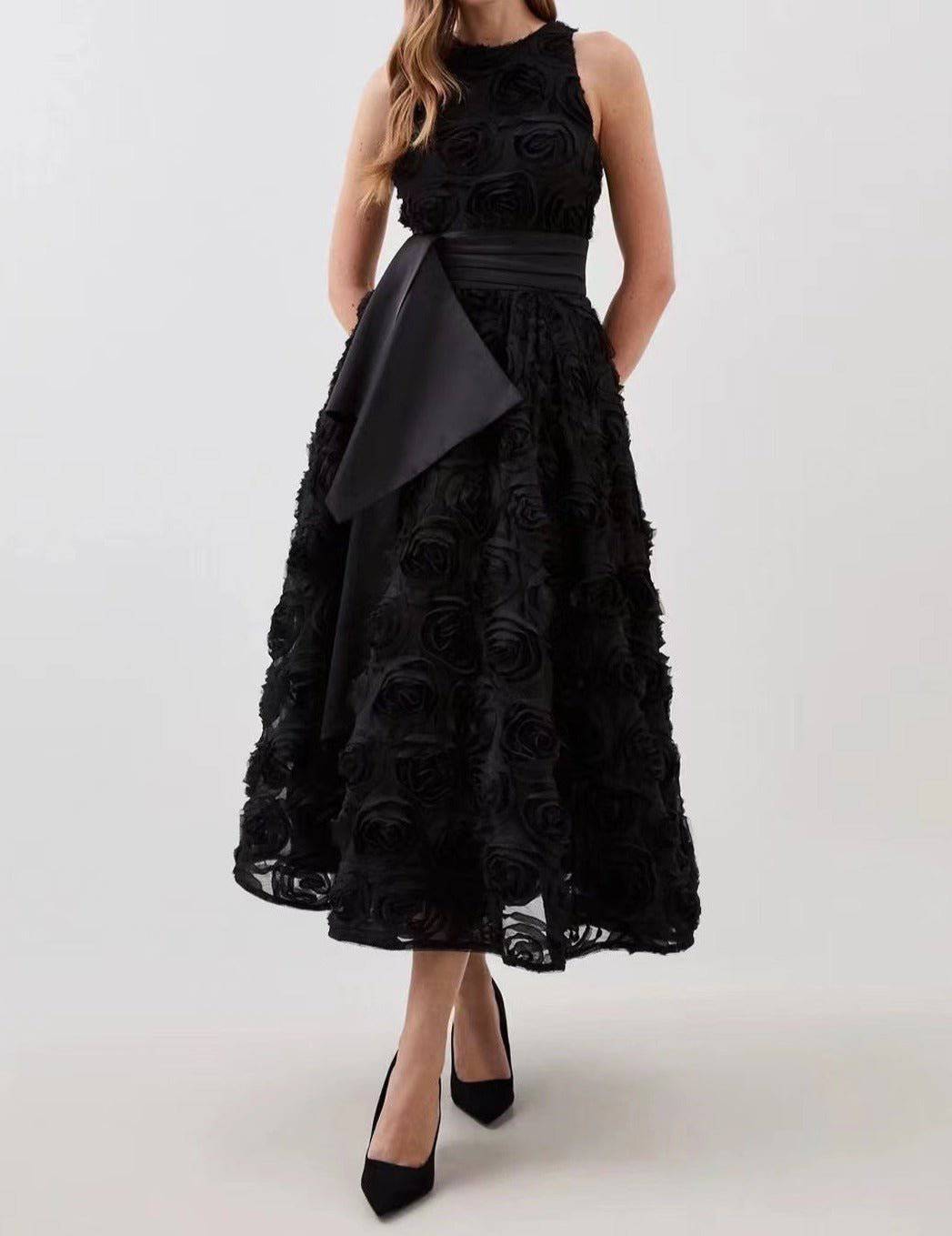 Elegantes Bandage-Maxikleid mit Diamanten – Bodenlang & Quadratkragen