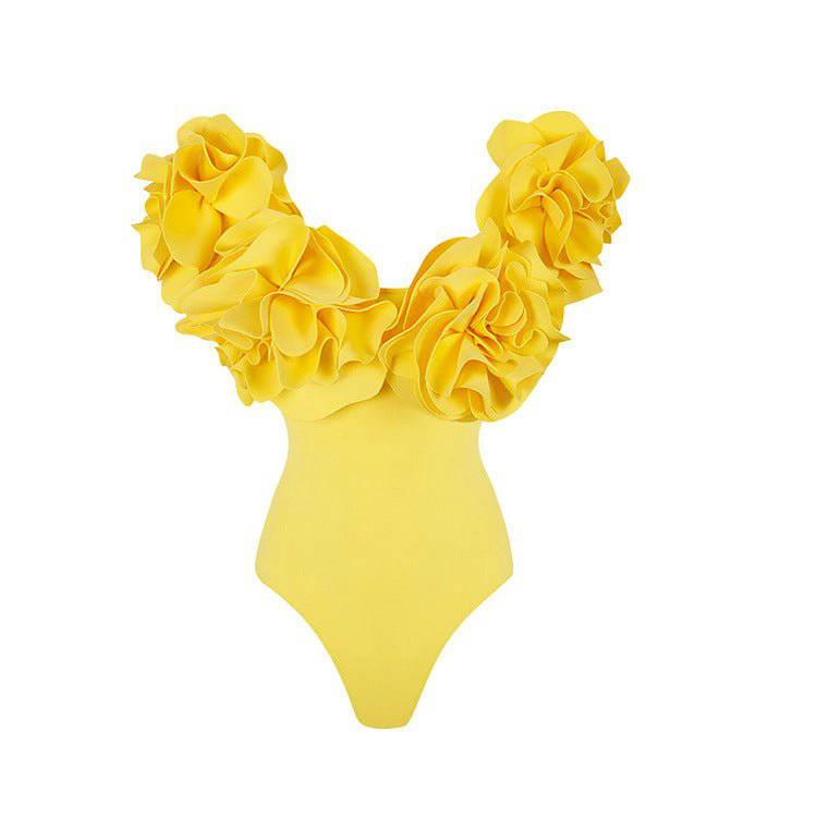 {{ product_title }} – Exklusive Damenmode für besondere Anlässe | HotFashionista.de