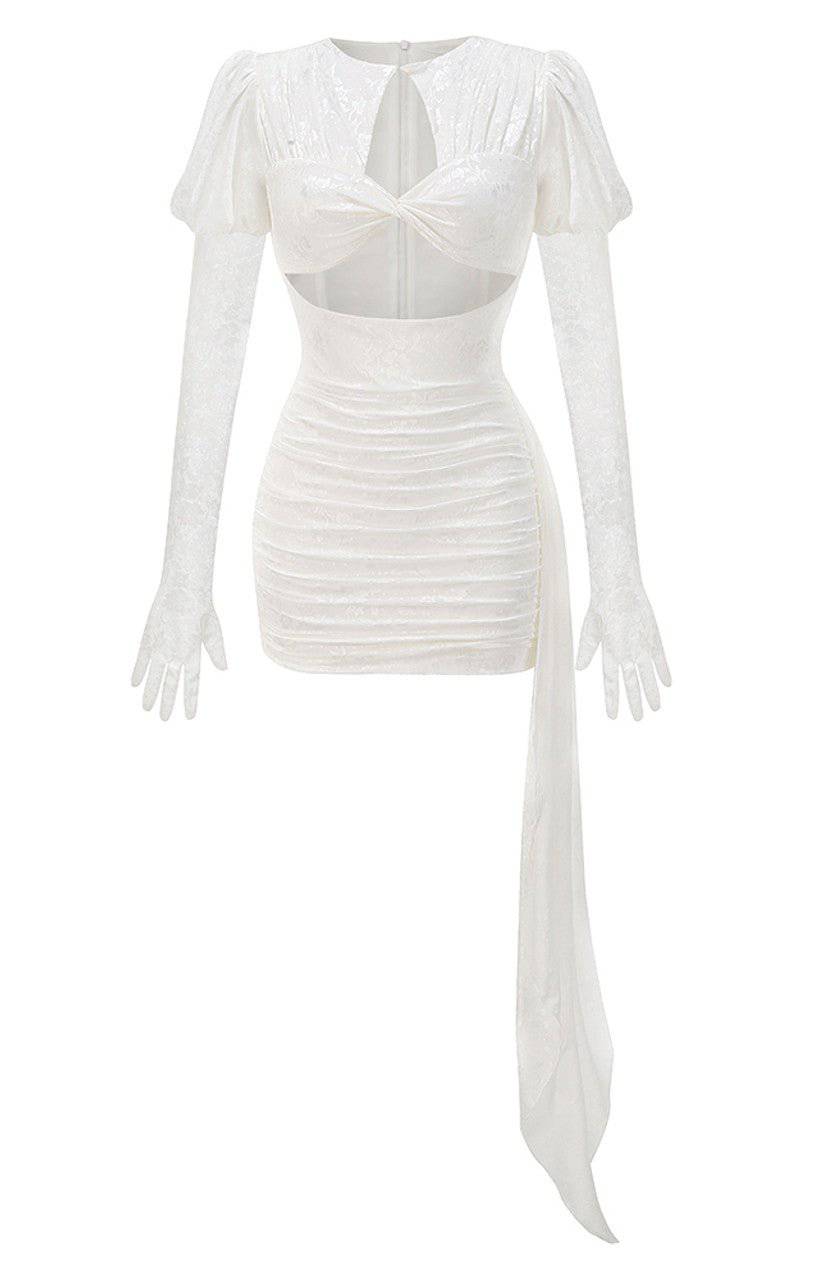 {{ product_title }} – Exklusive Damenmode für besondere Anlässe | HotFashionista.de