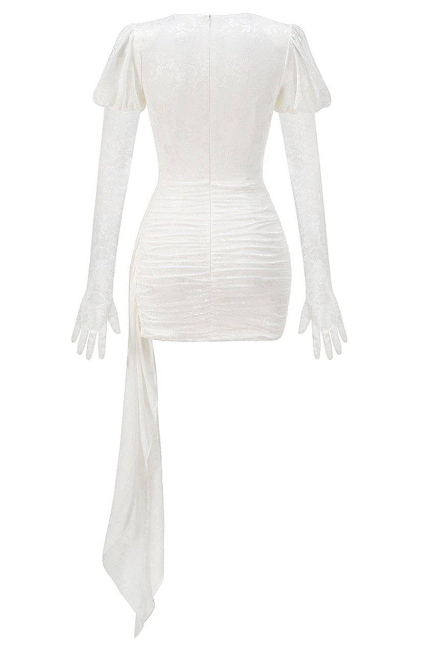 {{ product_title }} – Exklusive Damenmode für besondere Anlässe | HotFashionista.de