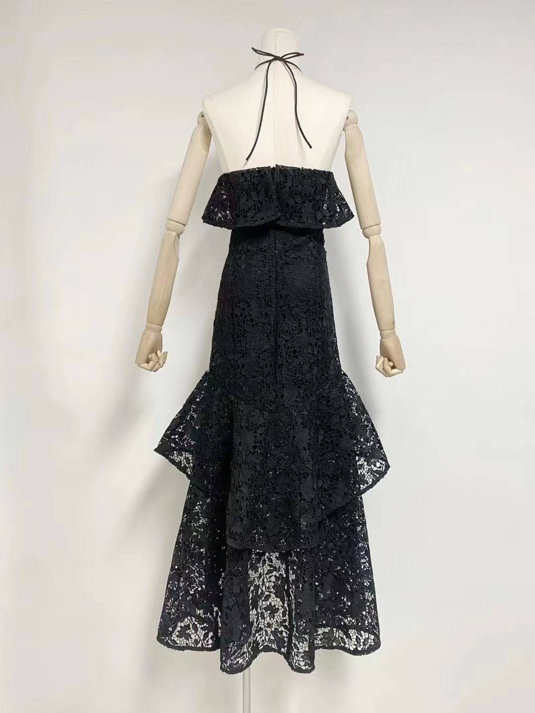 Elegantes Bandage-Maxikleid mit Diamanten – Bodenlang & Quadratkragen