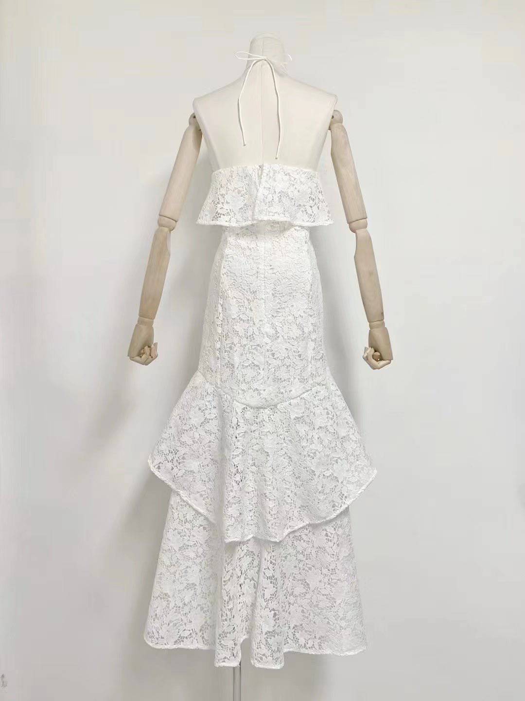 Elegantes Bandage-Maxikleid mit Diamanten – Bodenlang & Quadratkragen