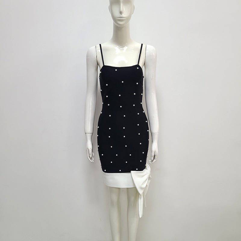 {{ product_title }} – Exklusive Damenmode für besondere Anlässe | HotFashionista.de