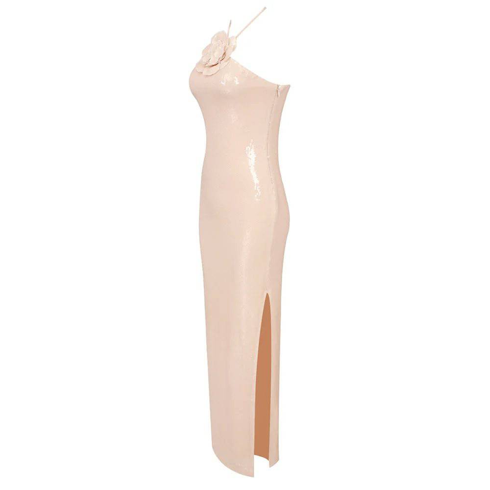 {{ product_title }} – Exklusive Damenmode für besondere Anlässe | HotFashionista.de