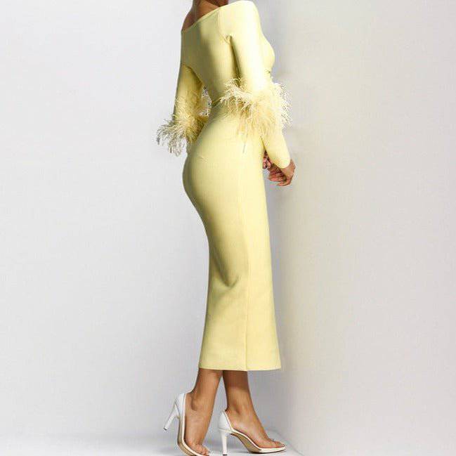 {{ product_title }} – Exklusive Damenmode für besondere Anlässe | HotFashionista.de