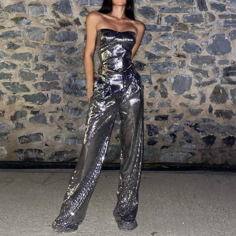 Produktbild von Elegantes Bandage-Maxikleid mit Diamanten – Bodenlang & Quadratkragen in XS, erhältlich bei Hot Fashionista
