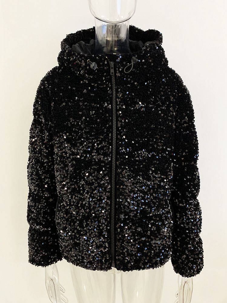 {{ product_title }} – Exklusive Damenmode für besondere Anlässe | HotFashionista.de