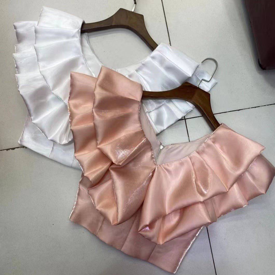 {{ product_title }} – Exklusive Damenmode für besondere Anlässe | HotFashionista.de