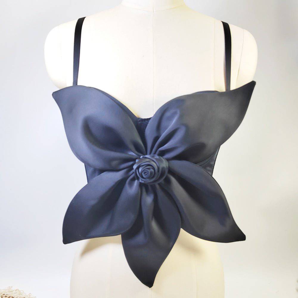 {{ product_title }} – Exklusive Damenmode für besondere Anlässe | HotFashionista.de
