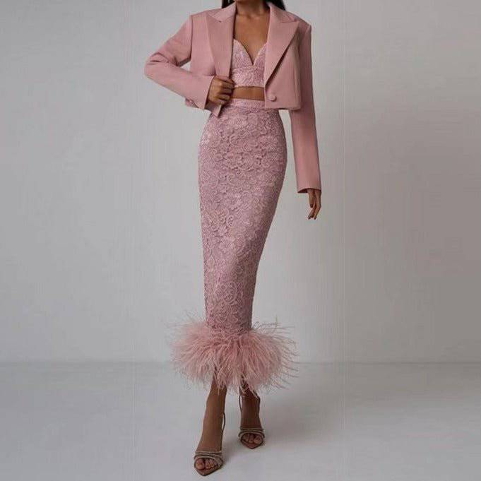 Elegantes Bandage-Maxikleid mit Diamanten – Bodenlang & Quadratkragen