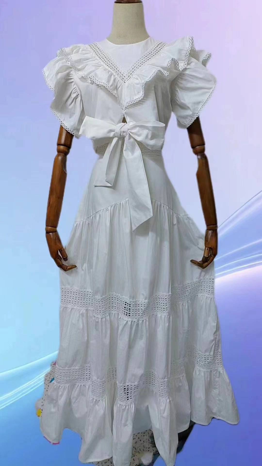 Elegantes Bandage-Maxikleid mit Diamanten – Bodenlang & Quadratkragen