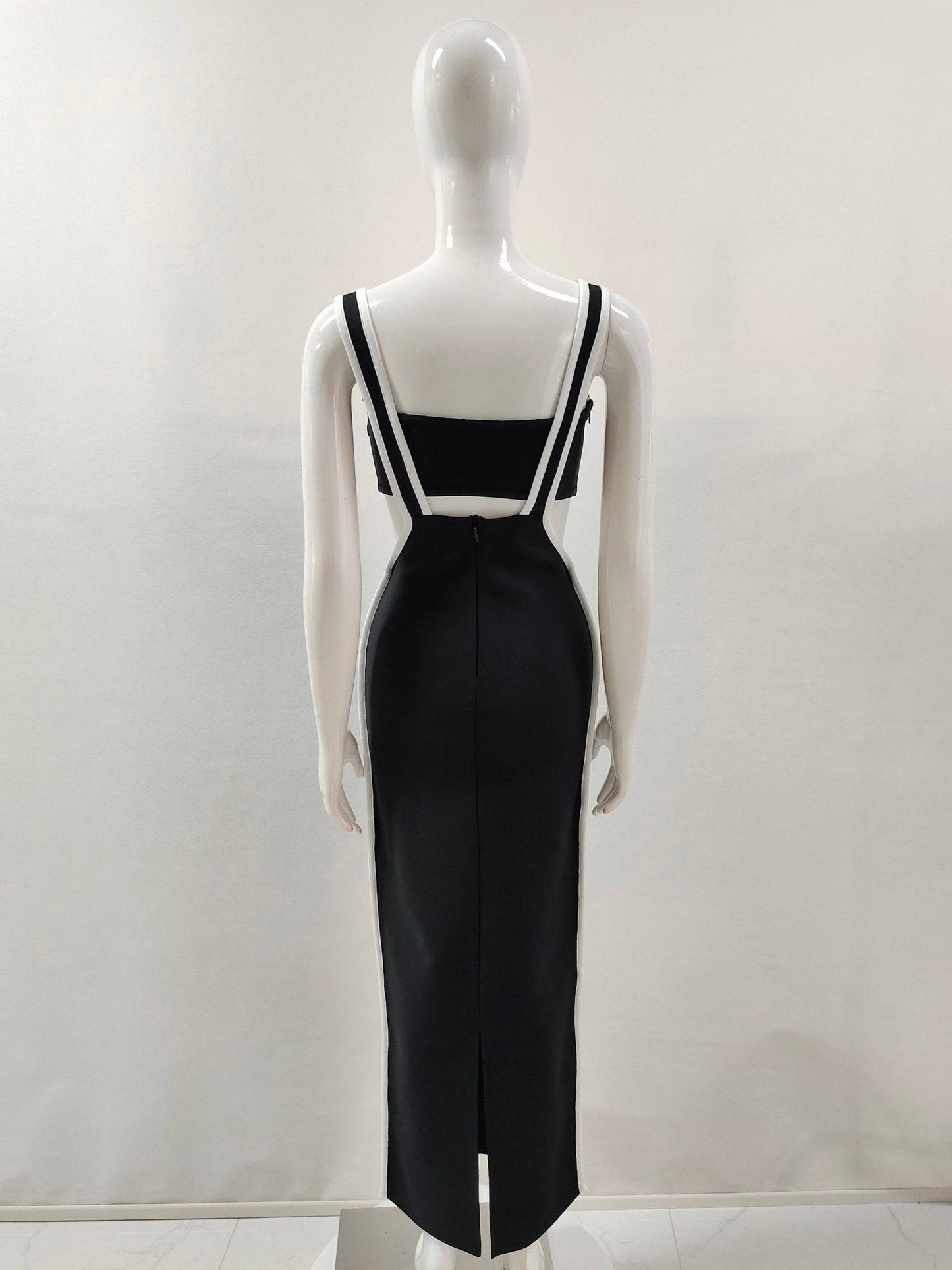 Elegantes Bandage-Maxikleid mit Diamanten – Bodenlang & Quadratkragen