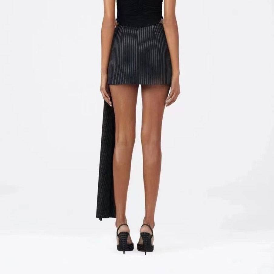 Elegantes Bandage-Maxikleid mit Diamanten – Bodenlang & Quadratkragen