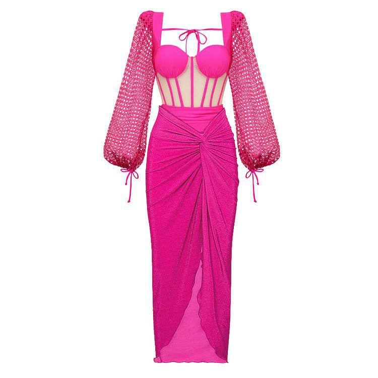 Produktbild von Elegantes Bandage-Maxikleid mit Diamanten – Bodenlang & Quadratkragen in Default Title, erhältlich bei Hot Fashionista