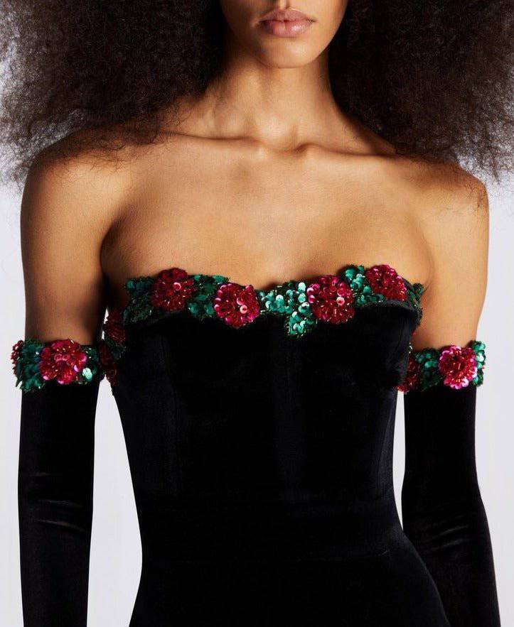 {{ product_title }} – Exklusive Damenmode für besondere Anlässe | HotFashionista.de